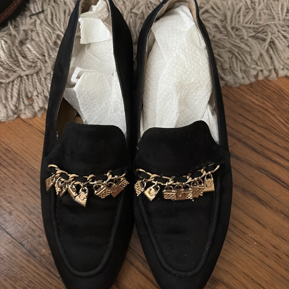 STUART WEITZMAN SIZE 7.5 Vintage suede black with gold plated charms. htf
